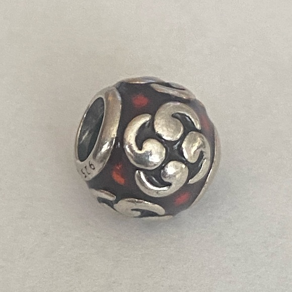 Pandora Vintage Namaste Zen Charm - Picture 2 of 2